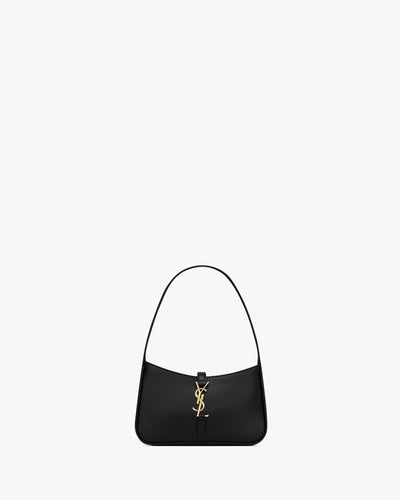 Elegante Schultertasche in Schwarz mit Gold-Detail